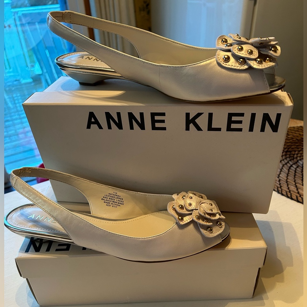 Anne Klein Farrah Kitten Heel Shows in Ivory Leather with gold accents. 11M